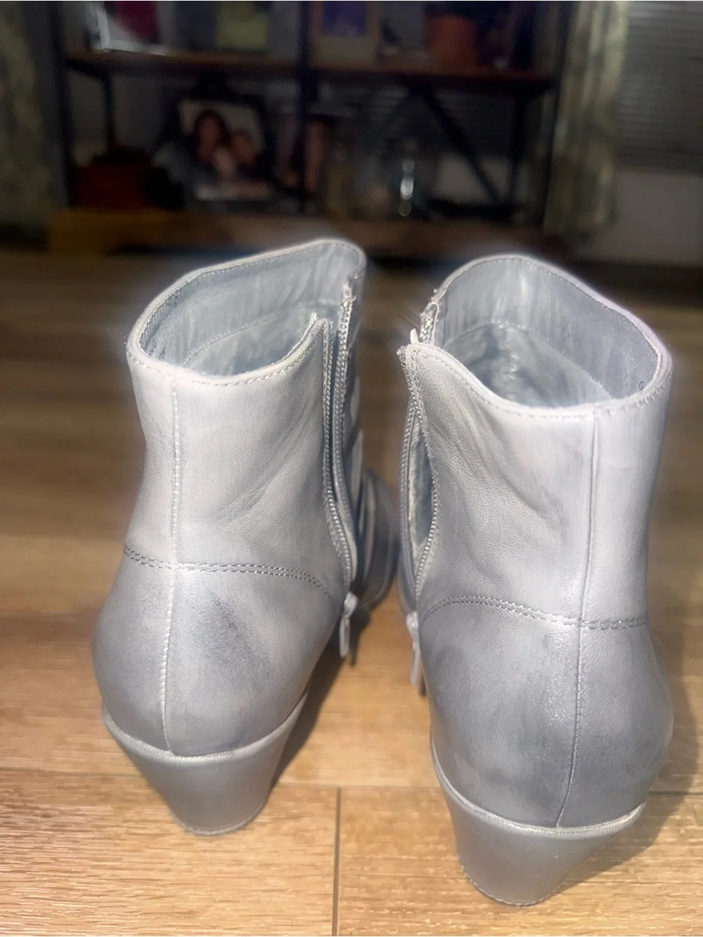 Anesha Grey Leather Ankle Bootie Size 10/10.5